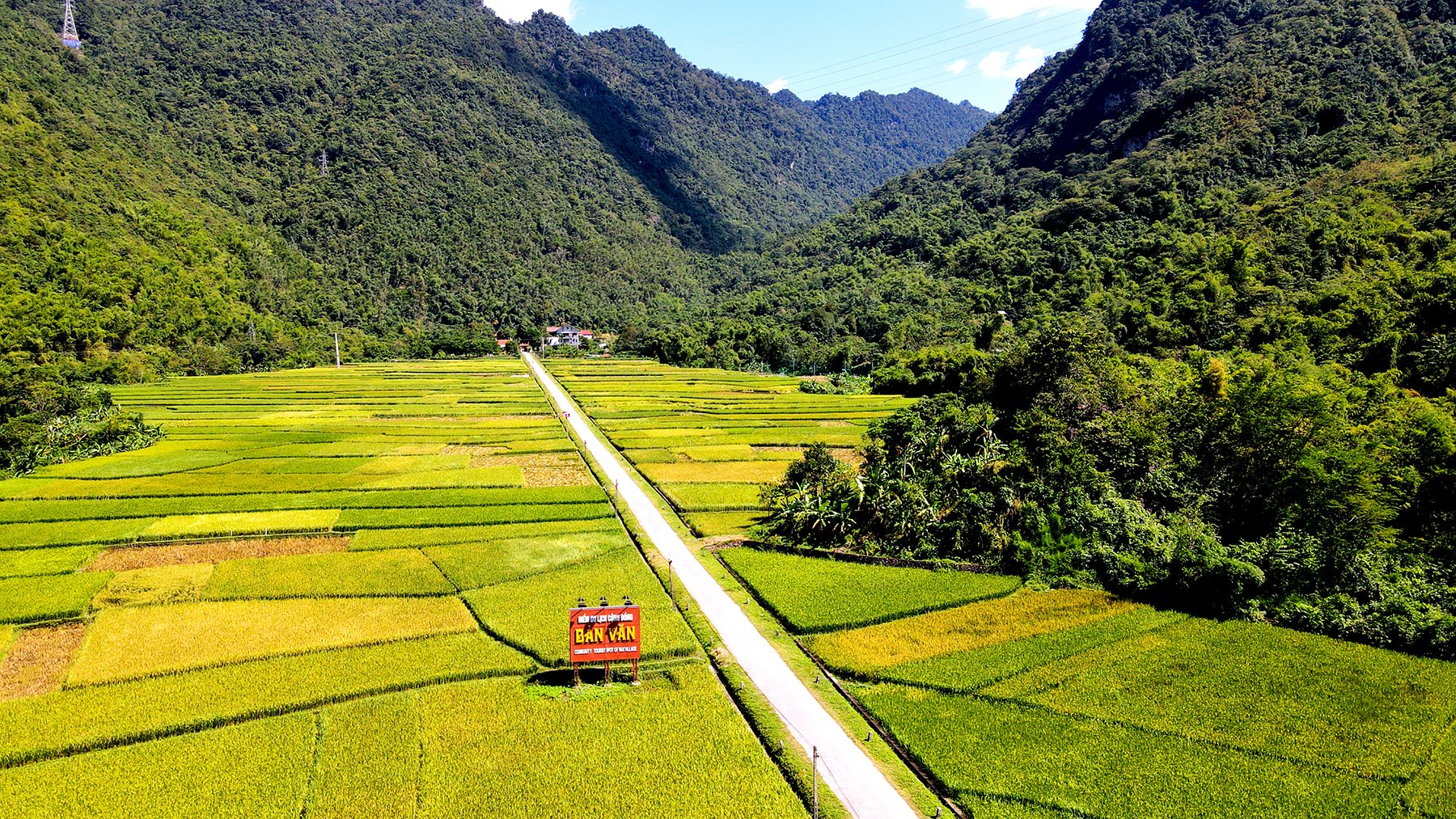 Mai Chau Tour
