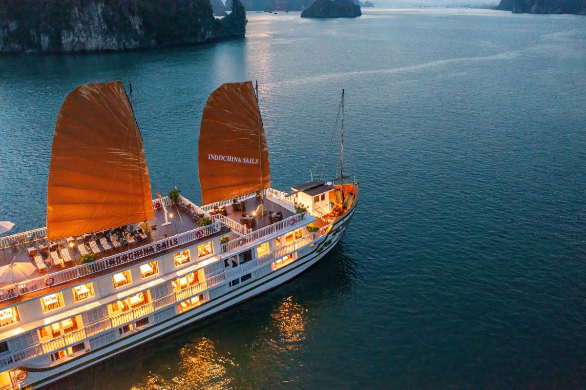 Ha Long Bay Cruise