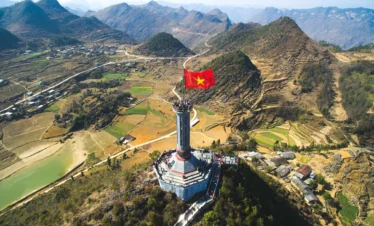 Lung Cu Flag Tower