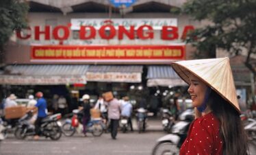 Dong Ba market