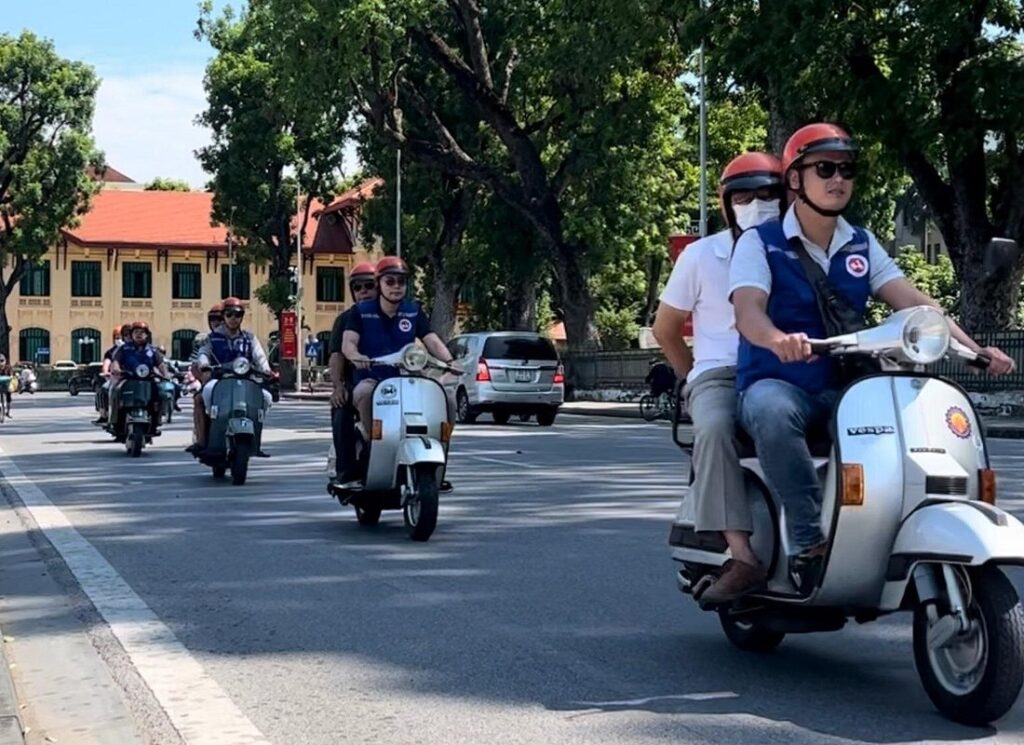 Vespa Tour Hanoi After Dark