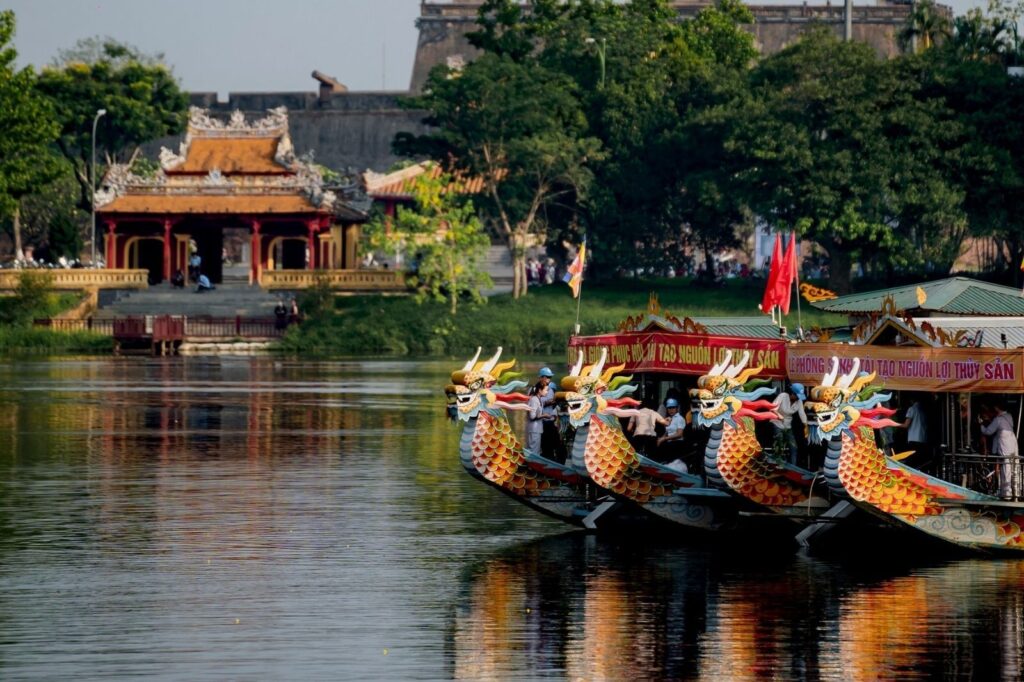 Dragon boat in Hue