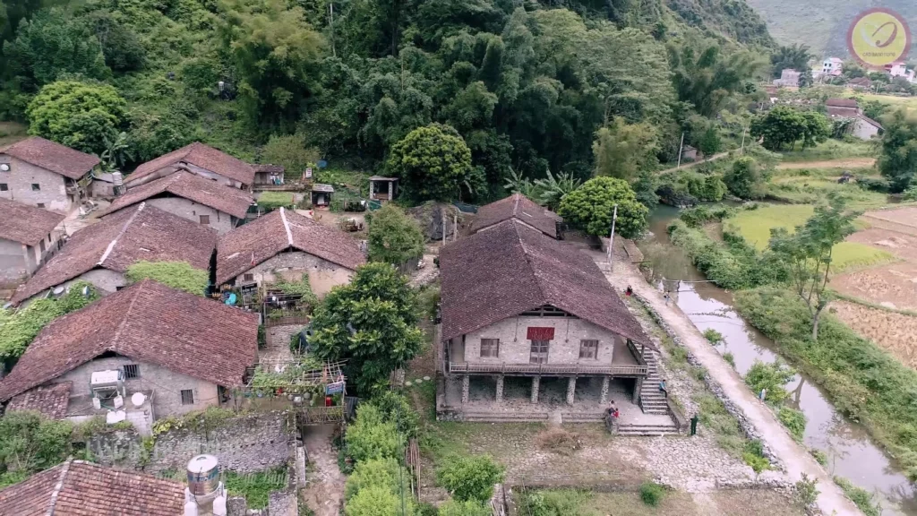 Khuoi Ky stone village