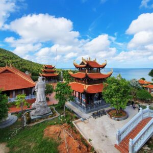 di chuyển đến chùa hộ quốc phú quốc