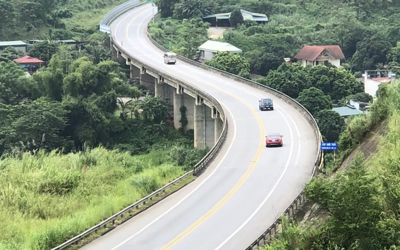 hanoi lao cai highway