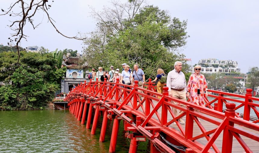 Viet Nam tourism surges as a safe haven in global turbulence