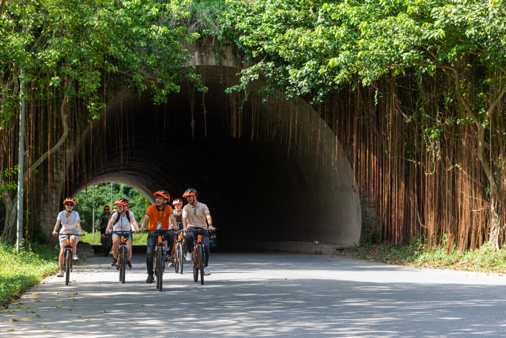 biking in ninh binh