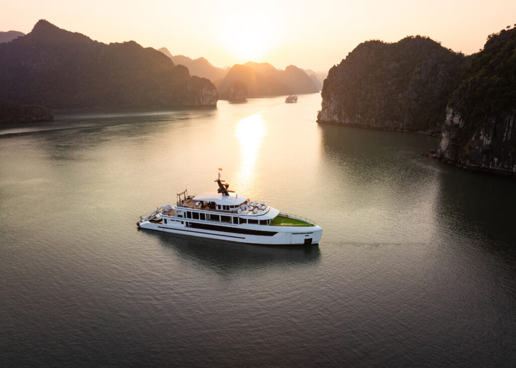 halong day cruise