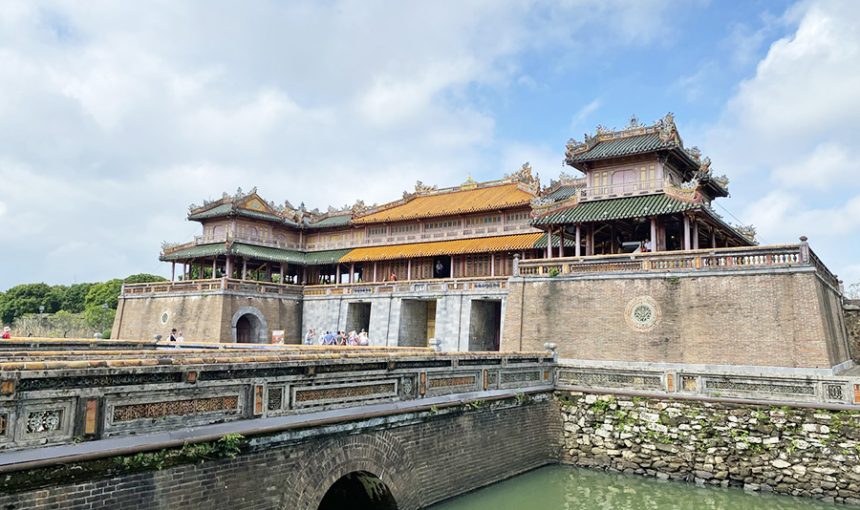 Canadian Luxury travel magazine: Vietnam Worths a Long Escape