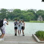 visit hoan kiem lake