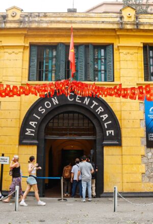 Ha Noi: Hoa Lo Prison Relic exhibition honors revolutionary spirit