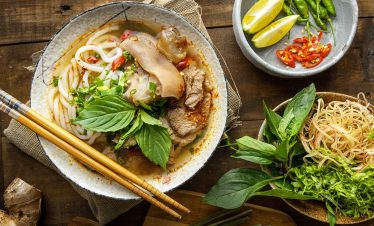 hue food tour