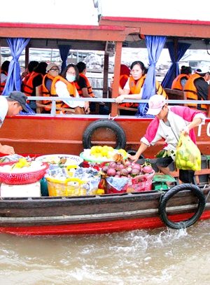 Cần Thơ seeks to lure tourists to Cái Răng Floating Market