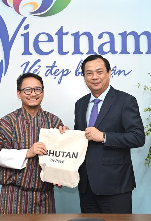 Viet Nam and Bhutan share experience in sustainable tourism development and cultural preservation