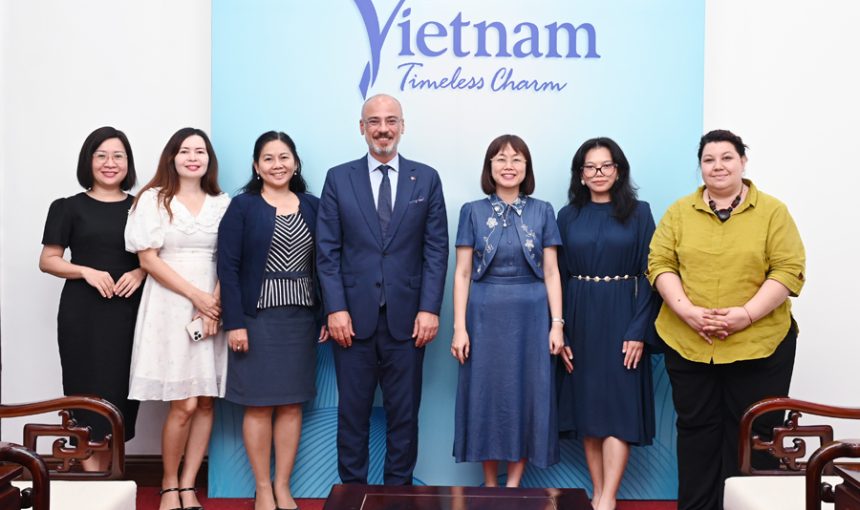 Vietnam National Authority of Tourism explores partnership for global halal events