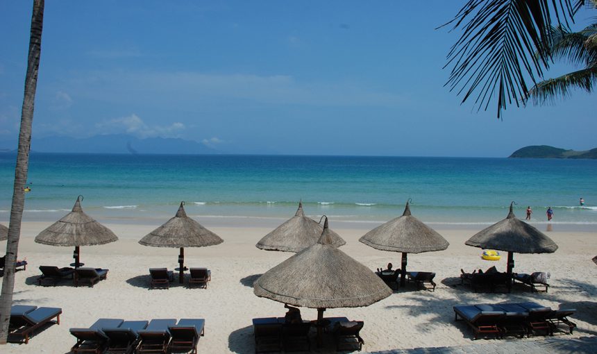 [Infographic] Key performance indicators of Viet Nam tourism in 6 months of 2026