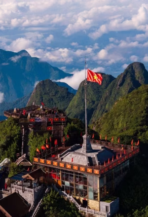 Immerse in vibrant colours on the Roof of Indochina this autumn